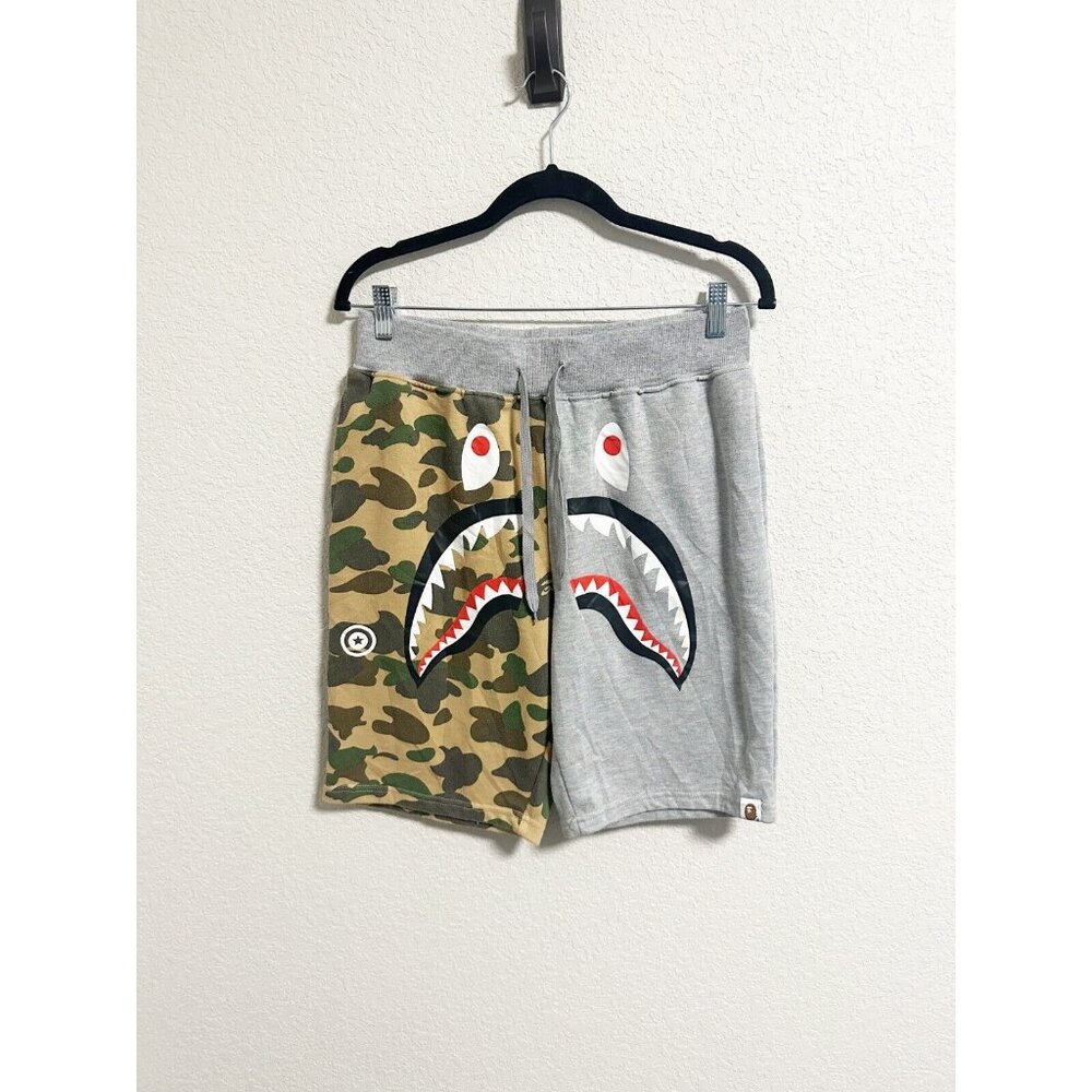 A Bathing Ape BAPE 1st Camo Back‎ Shark Sweat Shorts Drawstring Gray Green Large